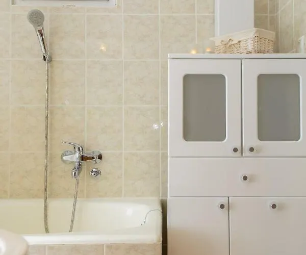 Klasan * Τρογκίρ